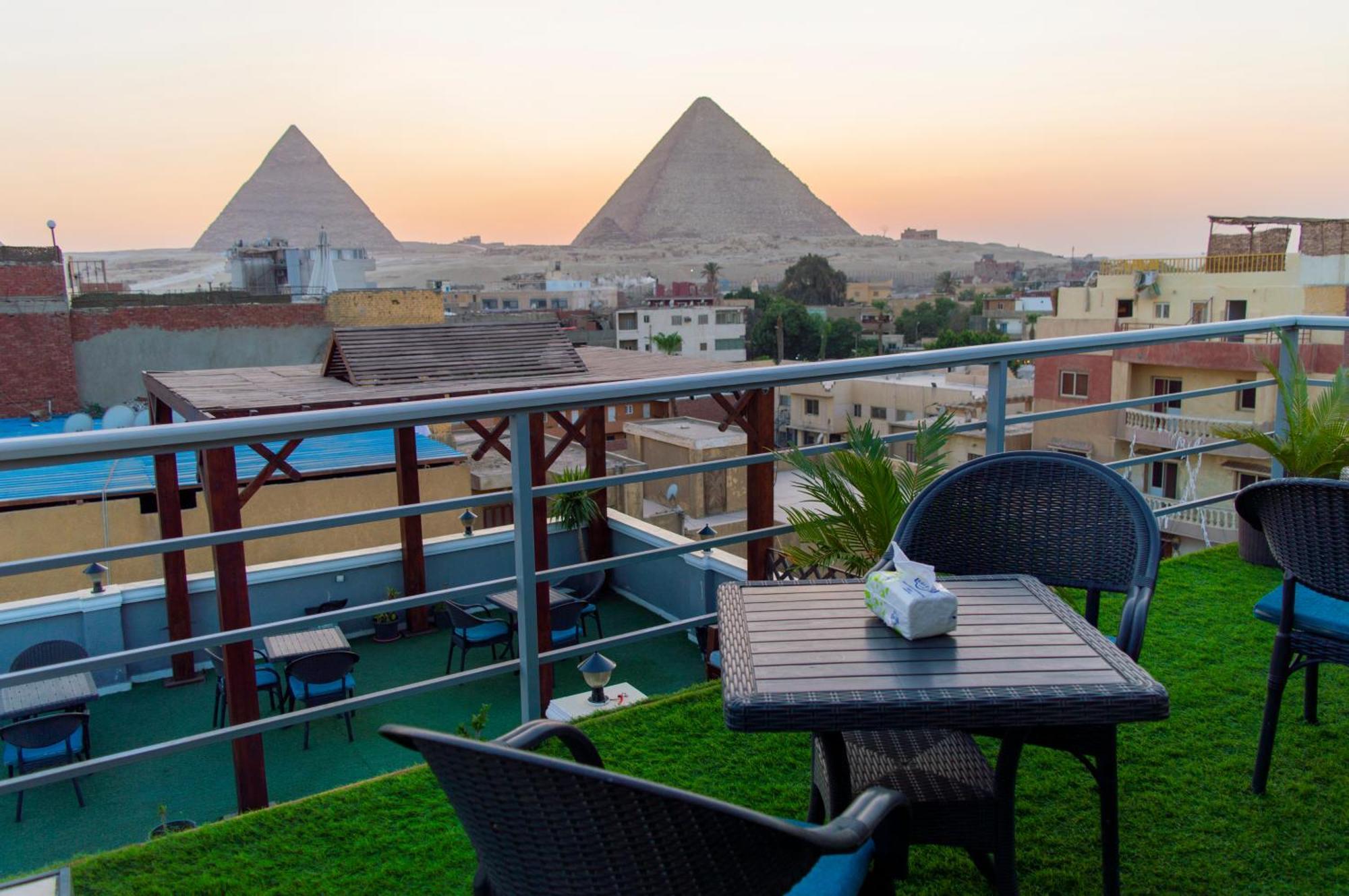 Pyramids Gate Hotel Kafret el-Gabal Eksteriør billede